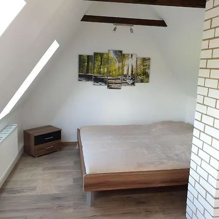 Elbblick-grosse-loftwohnung-mit-terasse-sauna-und-kamin *